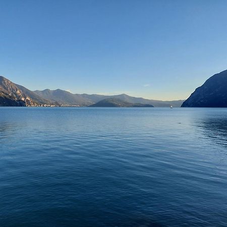 Miralago Casa Vacanze Riva di Solto Eksteriør billede