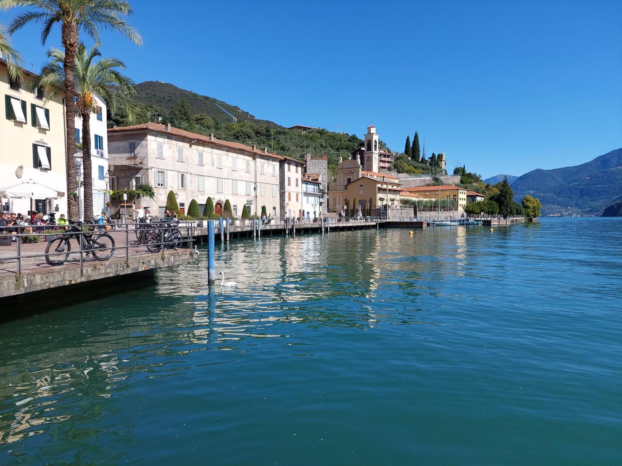 Miralago Casa Vacanze Riva di Solto Eksteriør billede